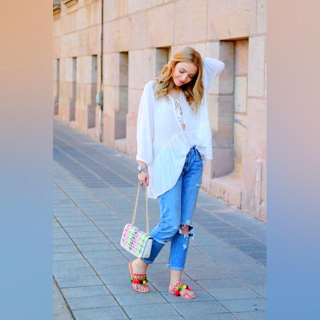 Awesome Outfits With Pom Pom Shoes 2022