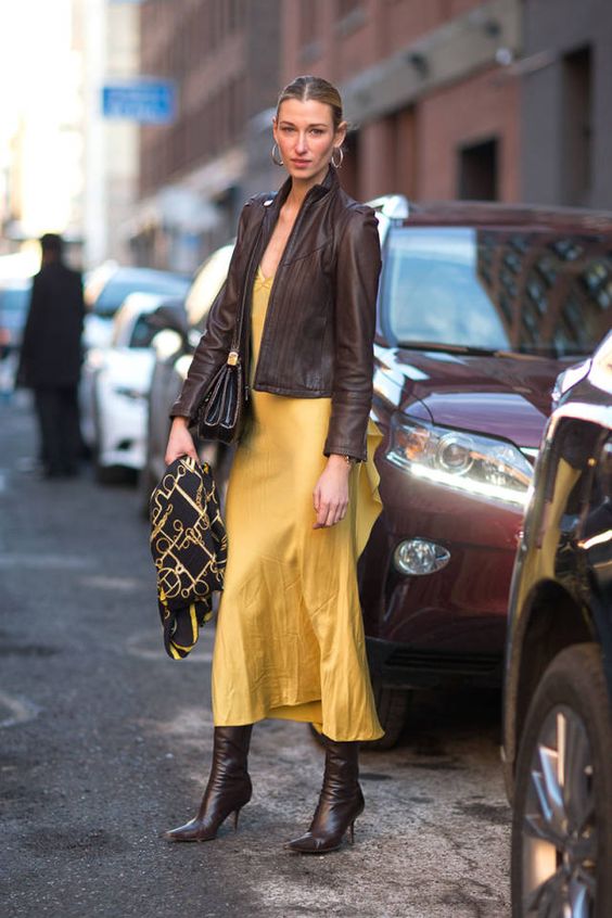 What Color Shoes to Wear with a Gold Dress 2022