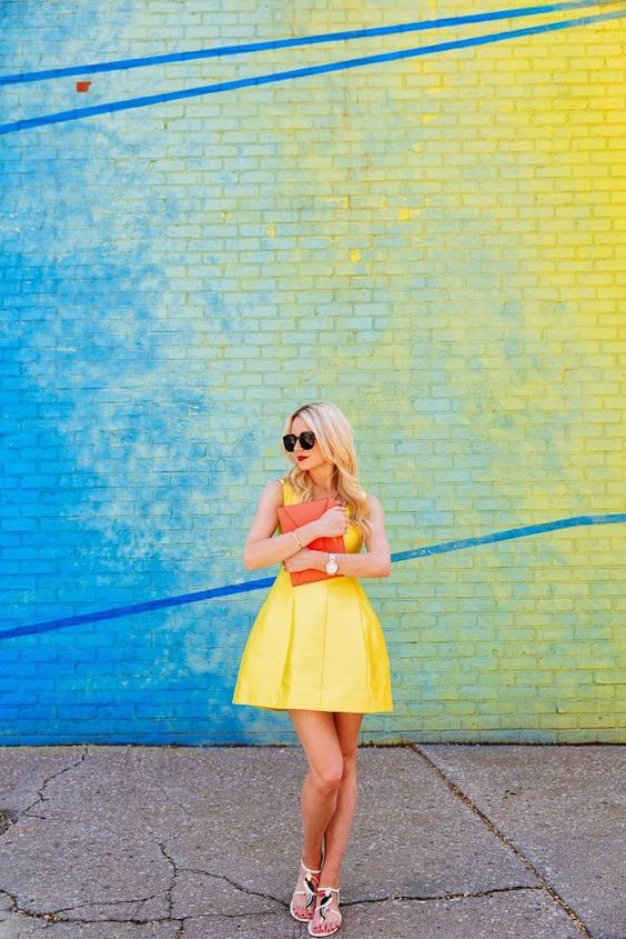 What Color Shoes to Wear with a Yellow Dress 2022