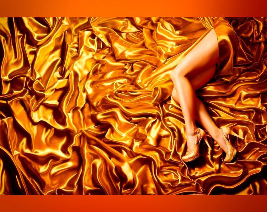 What Color Shoes to put on with a Gold Dress